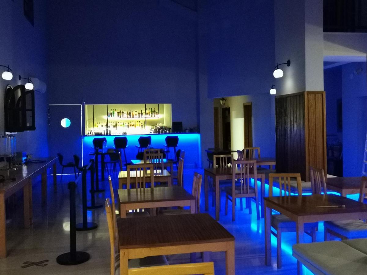 Moustakis Hotel Agia Efimia Buitenkant foto