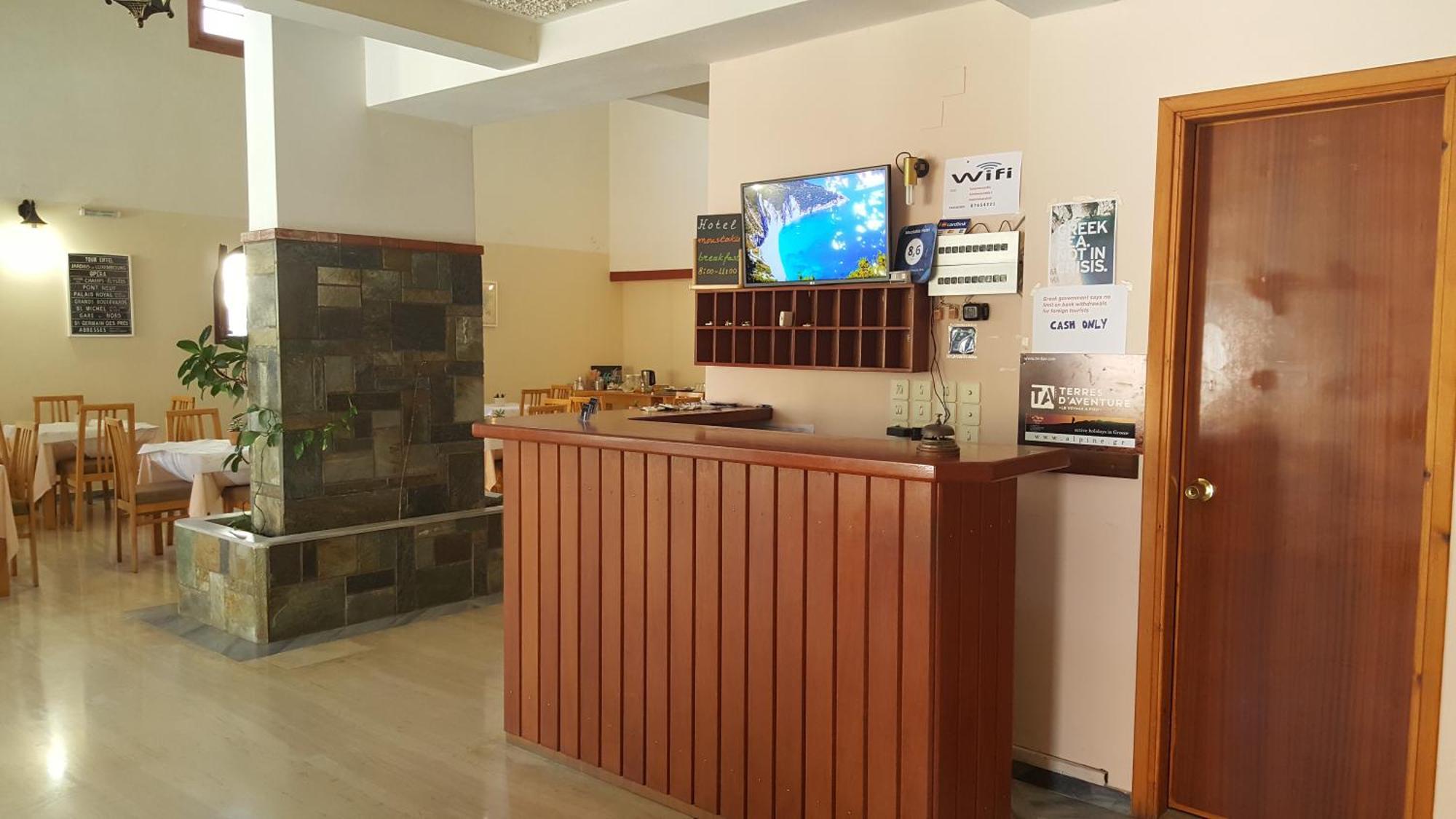 Moustakis Hotel Agia Efimia Buitenkant foto