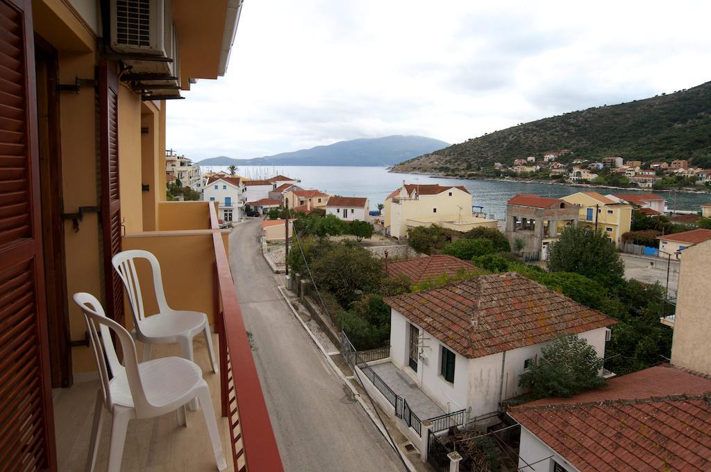 Moustakis Hotel Agia Efimia Buitenkant foto