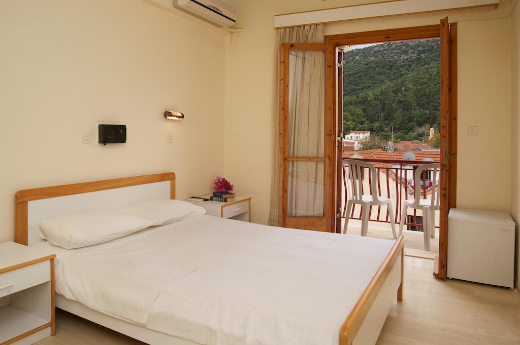 Moustakis Hotel Agia Efimia Kamer foto